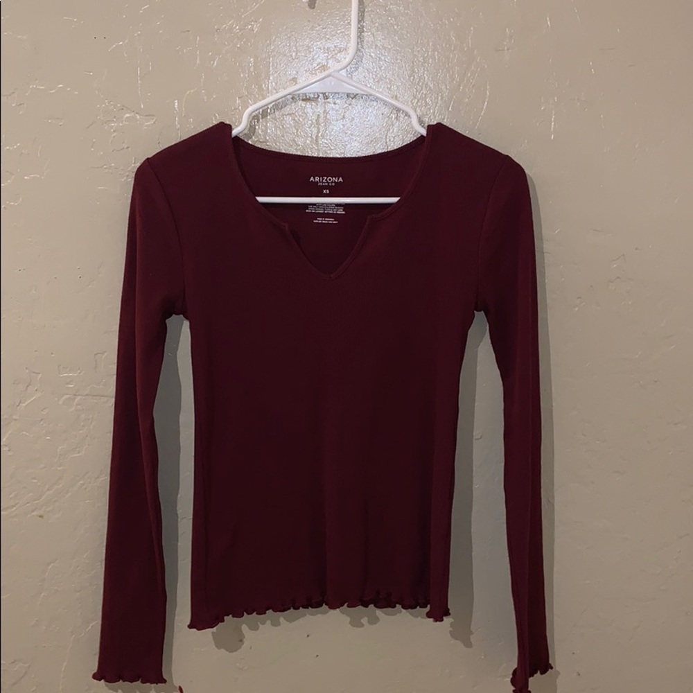 Long sleeved v-neck top
